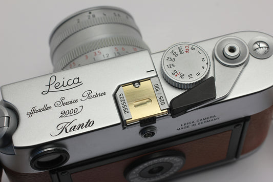 Leica M型用ホットシューカバー（真鍮製／真鍮むき出し）