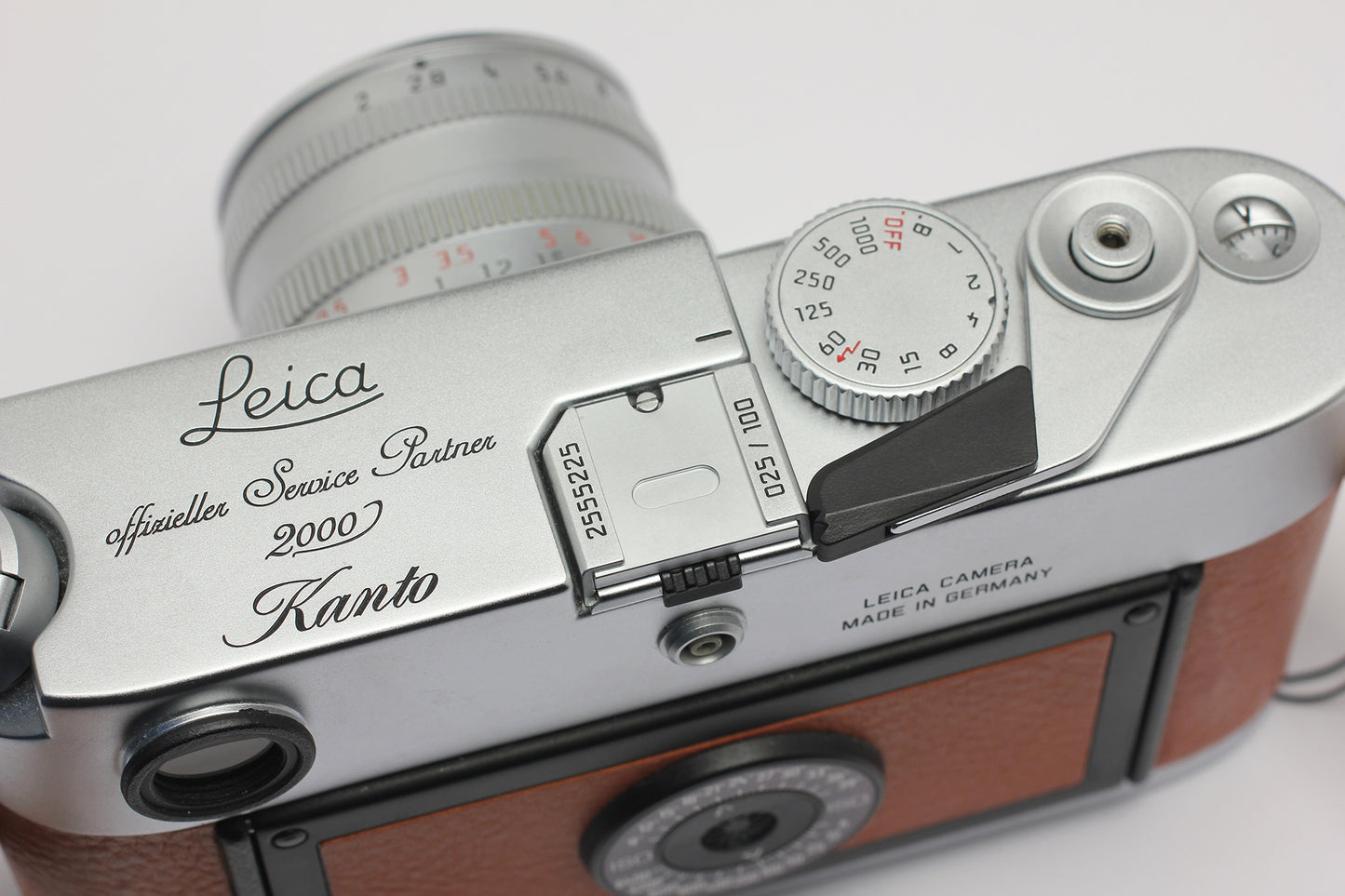 Leica M型用ホットシューカバー（真鍮製／シルバークロームメッキ）