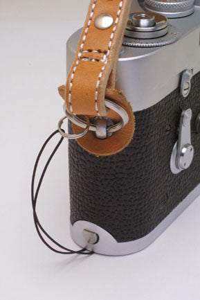 Leica M型用ベースプレート用ストラップ (特注ネジ付き)