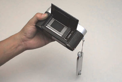 Leica M型用ベースプレート用ストラップ (特注ネジ付き)