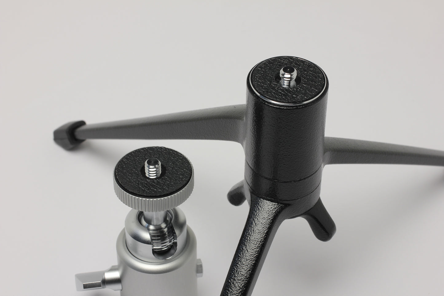 Leica 自由雲台14108，三脚14100（委託販売品）