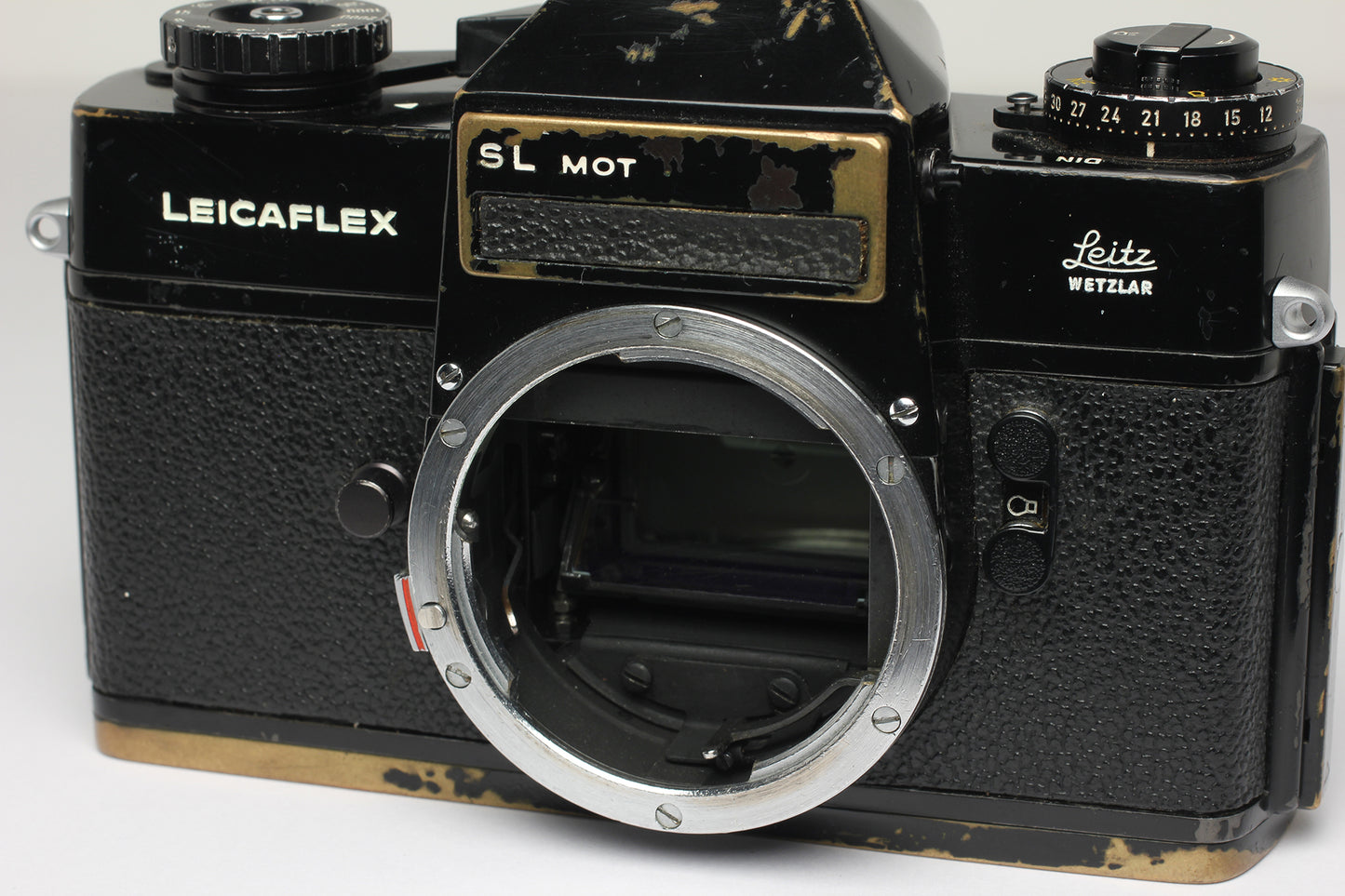 Leicaflex SL MOT Black Paint  (Consignment Sale Item)