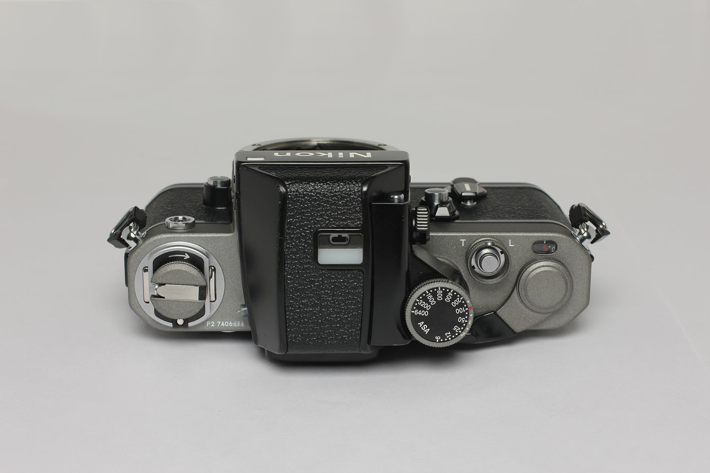 Nikon F2 フォトミックDP-1付／F5 50周年カラーペイント仕上げ（委託販売品）