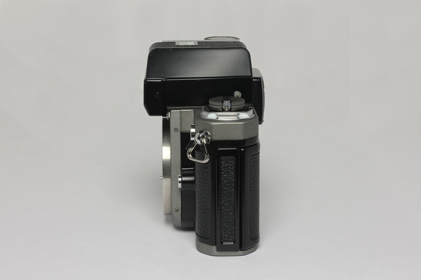 Nikon F2 フォトミックDP-1付／F5 50周年カラーペイント仕上げ（委託販売品）
