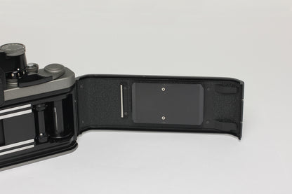 Nikon F2 フォトミックDP-1付／F5 50周年カラーペイント仕上げ（委託販売品）