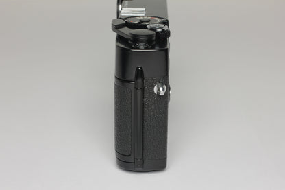 Zeiss Ikon ZM Black (Consignment Sale Item)
