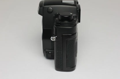 Leica  R6.2 Black (Consignment Sale Item)